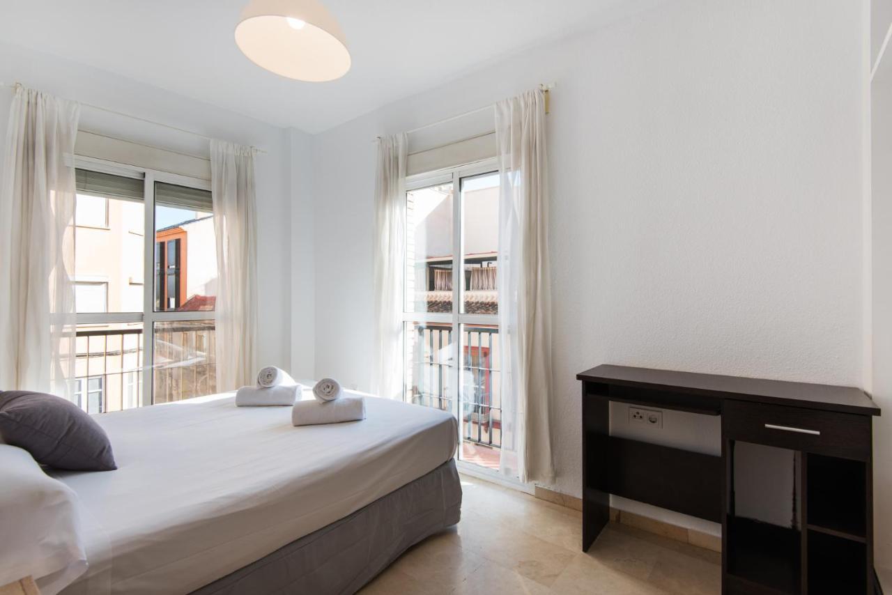 The 1St Corner Central Apartments Malaga Luaran gambar