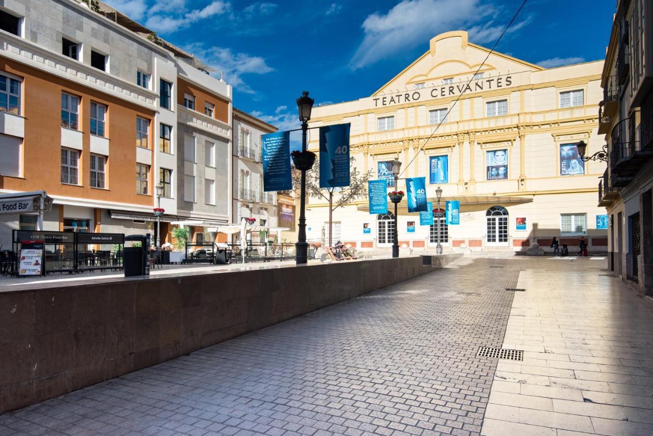 The 1St Corner Central Apartments Malaga Luaran gambar