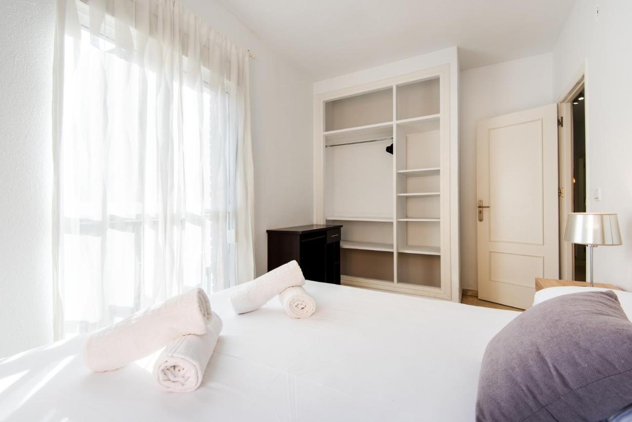 The 1St Corner Central Apartments Malaga Luaran gambar